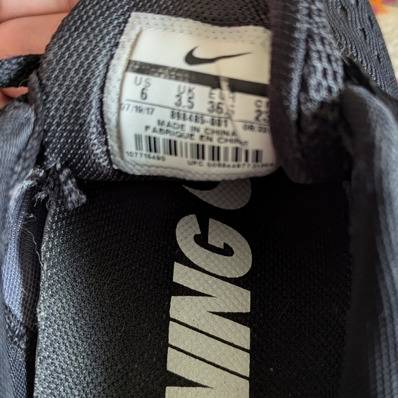 Nike Zoom Winflo 4 Running Shoes Black and White Sneakers Women's Size 6 - Picture 8 of 15